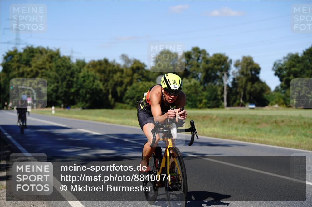 07.09.2025 - 19. Norderstedt Triathlon Michael Burmester http://msf.ph/oto/8840074 07.09.2025 14:51:56 Radfahren 462, 896, 1496 meine-sportfotos.de