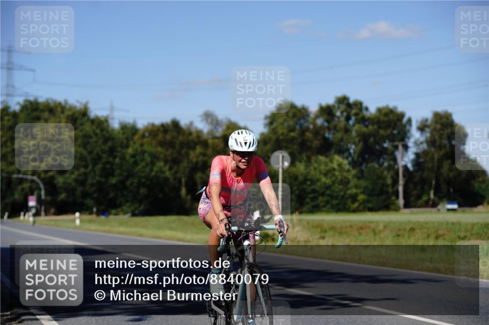 07.09.2025 - 19. Norderstedt Triathlon Michael Burmester http://msf.ph/oto/8840079 07.09.2025 14:52:18 Radfahren 897 meine-sportfotos.de