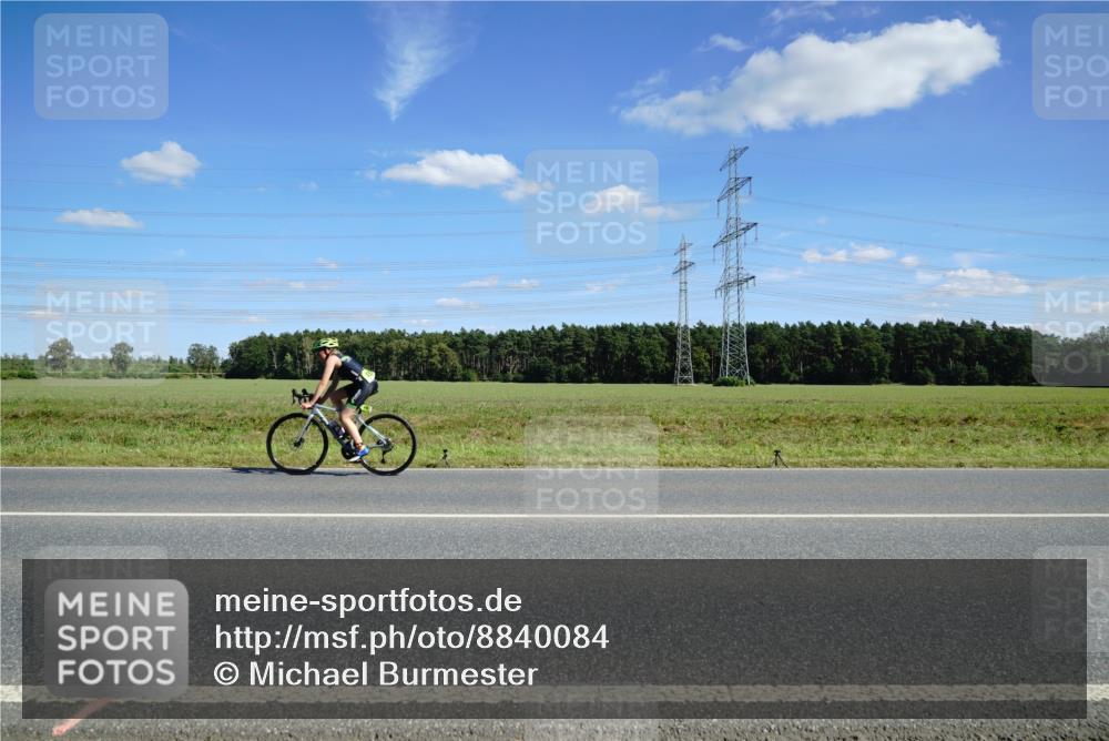 07.09.2025 - 19. Norderstedt Triathlon Michael Burmester http://msf.ph/oto/8840084 07.09.2025 14:26:12 Radfahren 1456 meine-sportfotos.de