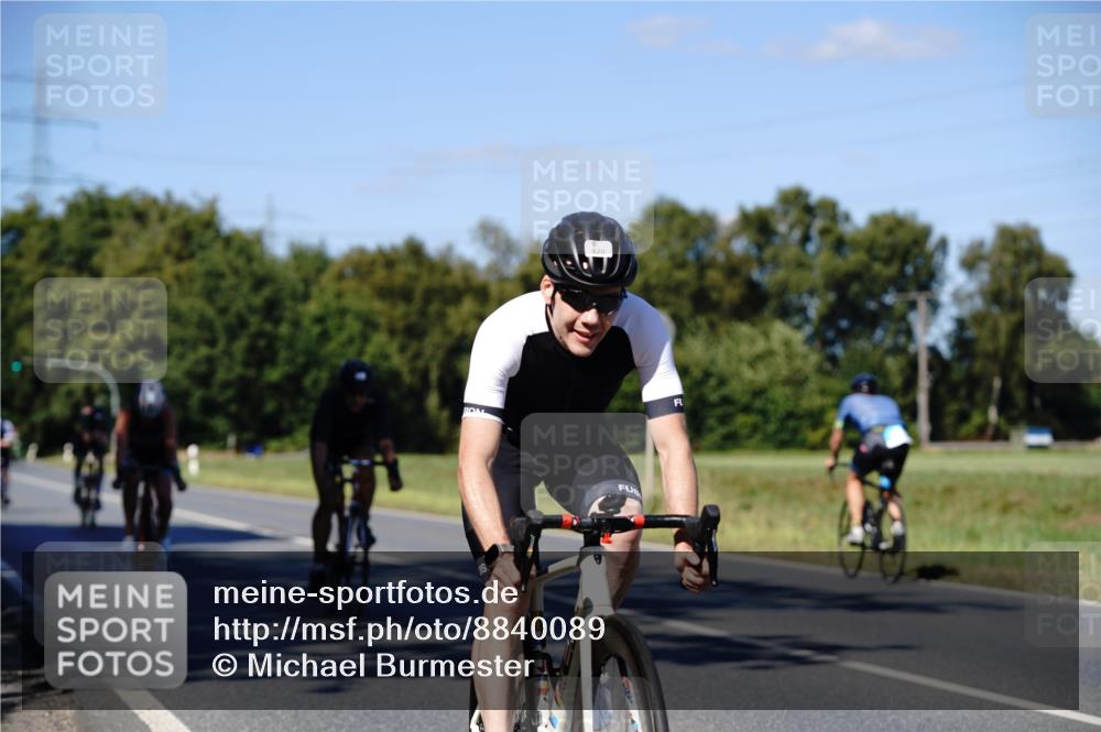 07.09.2025 - 19. Norderstedt Triathlon Michael Burmester http://msf.ph/oto/8840089 07.09.2025 14:52:26 Radfahren 420, 428, 1434, 1486, 1502 meine-sportfotos.de