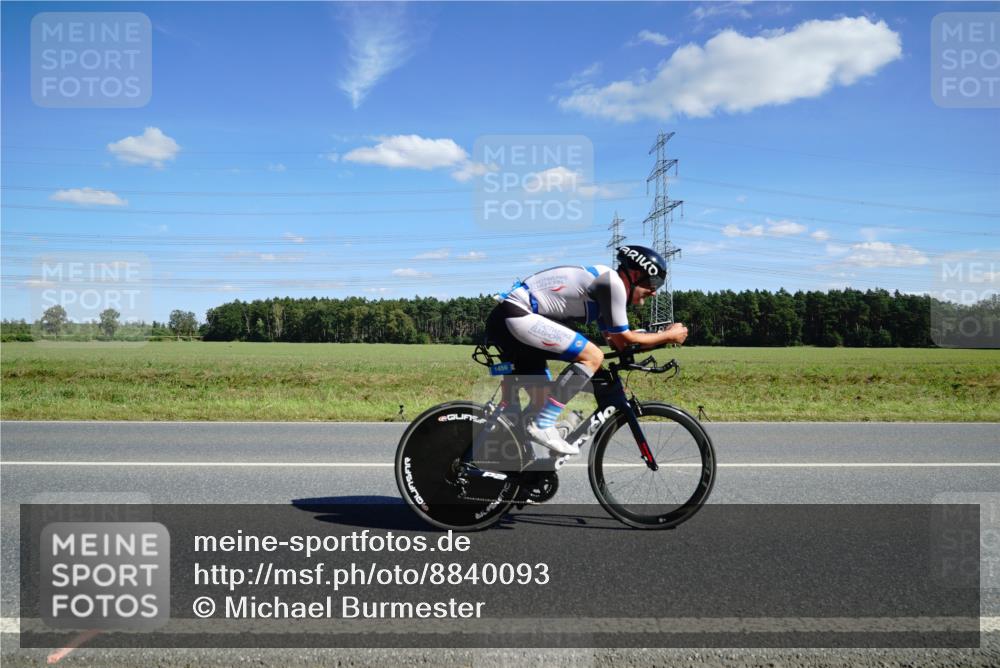 07.09.2025 - 19. Norderstedt Triathlon Michael Burmester http://msf.ph/oto/8840093 07.09.2025 14:26:13 Radfahren 1456 meine-sportfotos.de