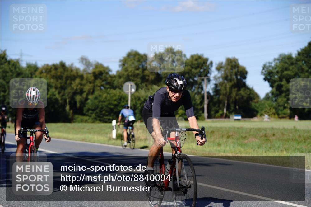 07.09.2025 - 19. Norderstedt Triathlon Michael Burmester http://msf.ph/oto/8840094 07.09.2025 14:52:27 Radfahren 364, 420, 428, 1434, 1486, 1502 meine-sportfotos.de
