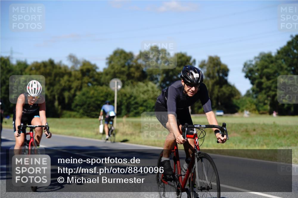 07.09.2025 - 19. Norderstedt Triathlon Michael Burmester http://msf.ph/oto/8840096 07.09.2025 14:52:27 Radfahren 364, 420, 428, 1434, 1486, 1502 meine-sportfotos.de