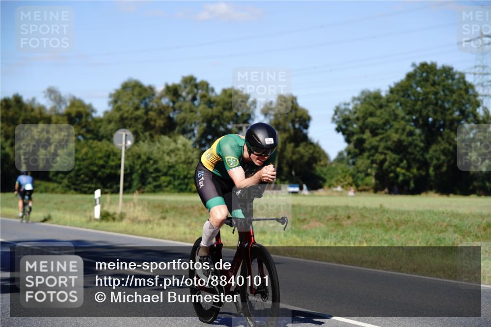 07.09.2025 - 19. Norderstedt Triathlon Michael Burmester http://msf.ph/oto/8840101 07.09.2025 14:52:29 Radfahren 364, 420, 428, 1486, 1502 meine-sportfotos.de
