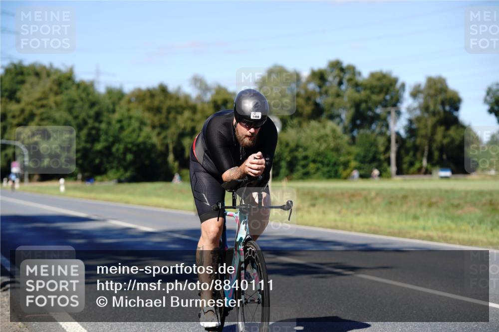 07.09.2025 - 19. Norderstedt Triathlon Michael Burmester http://msf.ph/oto/8840111 07.09.2025 14:52:38 Radfahren 1459 meine-sportfotos.de