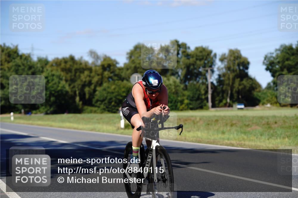 07.09.2025 - 19. Norderstedt Triathlon Michael Burmester http://msf.ph/oto/8840115 07.09.2025 14:52:44 Radfahren 453, 884 meine-sportfotos.de