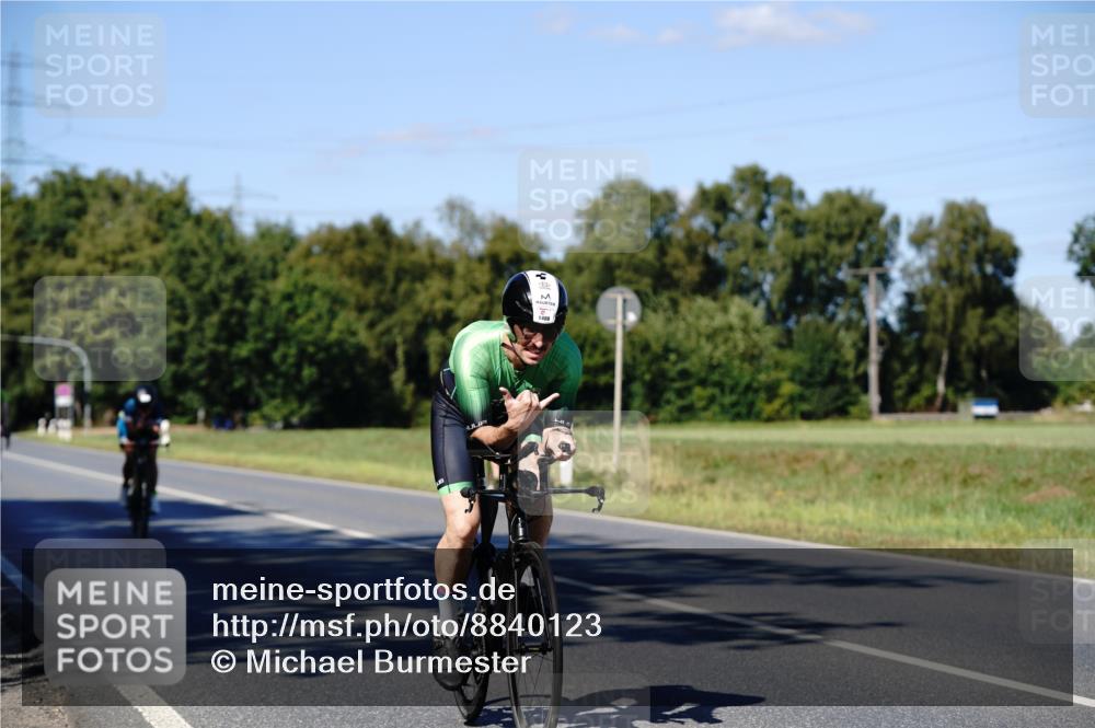 07.09.2025 - 19. Norderstedt Triathlon Michael Burmester http://msf.ph/oto/8840123 07.09.2025 14:52:58 Radfahren 444, 1466, 1488 meine-sportfotos.de