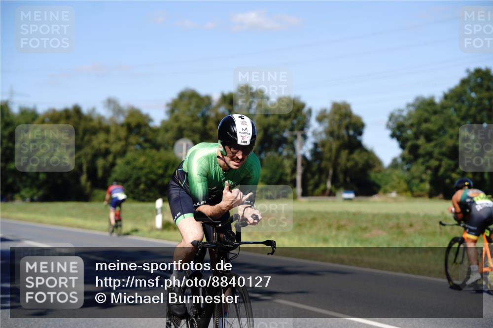 07.09.2025 - 19. Norderstedt Triathlon Michael Burmester http://msf.ph/oto/8840127 07.09.2025 14:52:58 Radfahren 444, 1466, 1488 meine-sportfotos.de