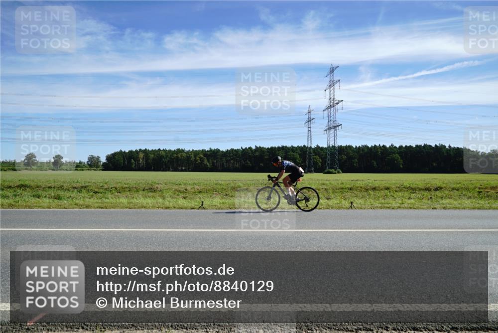07.09.2025 - 19. Norderstedt Triathlon Michael Burmester http://msf.ph/oto/8840129 07.09.2025 12:18:19 Radfahren 1233, 1339, 1380 meine-sportfotos.de