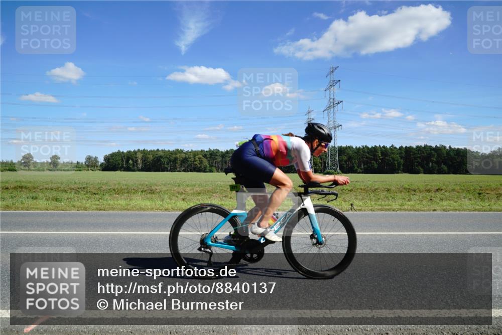 07.09.2025 - 19. Norderstedt Triathlon Michael Burmester http://msf.ph/oto/8840137 07.09.2025 14:26:28 Radfahren 469, 472, 475 meine-sportfotos.de