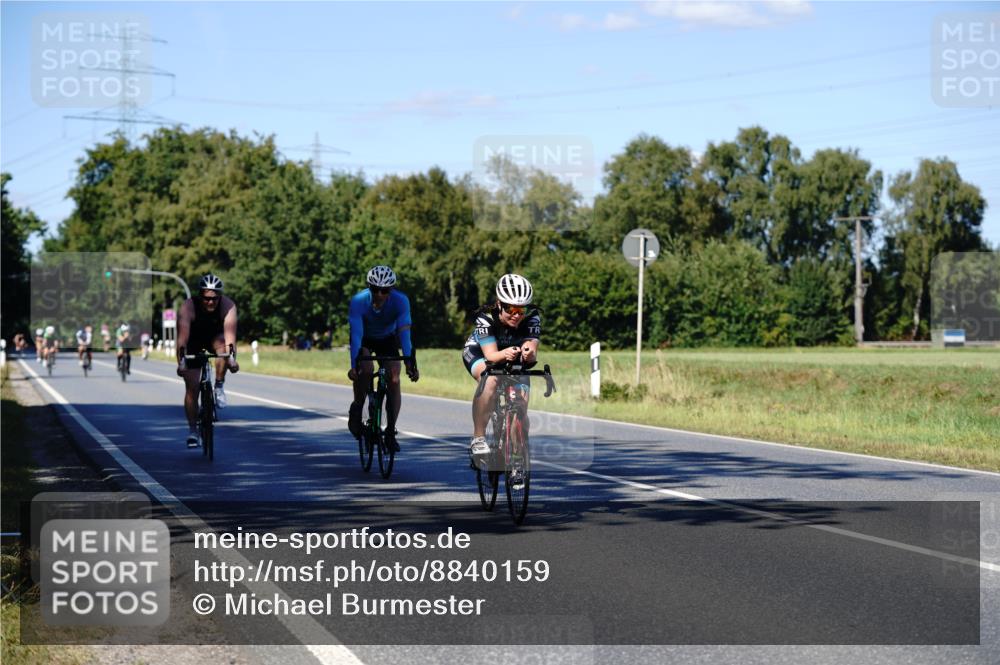 07.09.2025 - 19. Norderstedt Triathlon Michael Burmester http://msf.ph/oto/8840159 07.09.2025 14:53:45 Radfahren 373, 917, 1416, 1462 meine-sportfotos.de