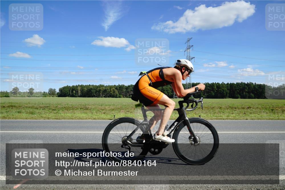 07.09.2025 - 19. Norderstedt Triathlon Michael Burmester http://msf.ph/oto/8840164 07.09.2025 14:26:41 Radfahren 1001 meine-sportfotos.de
