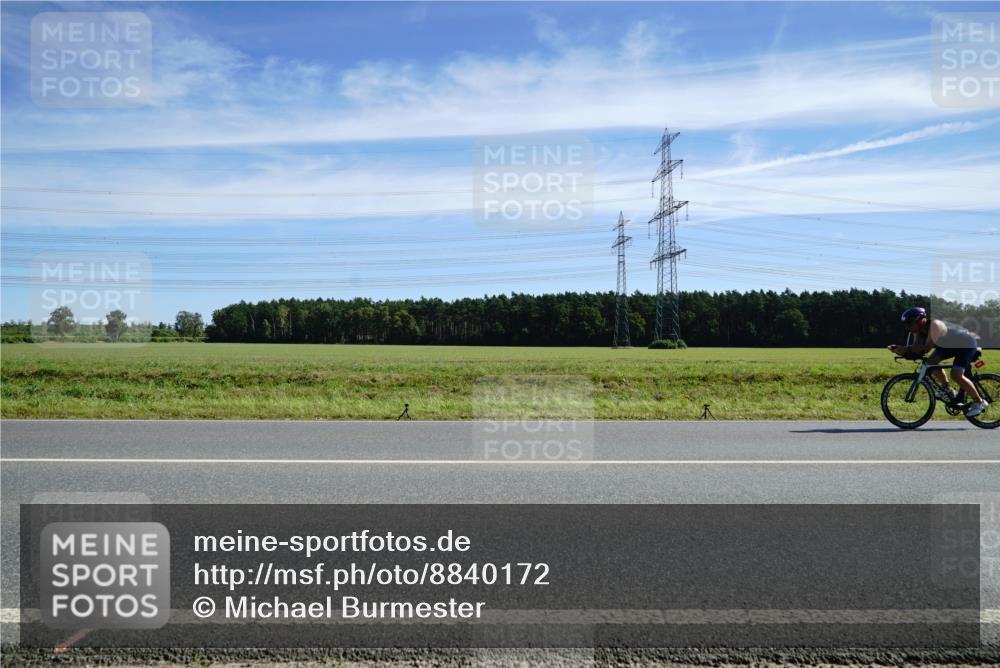 07.09.2025 - 19. Norderstedt Triathlon Michael Burmester http://msf.ph/oto/8840172 07.09.2025 12:18:37 Radfahren 724, 1234 meine-sportfotos.de