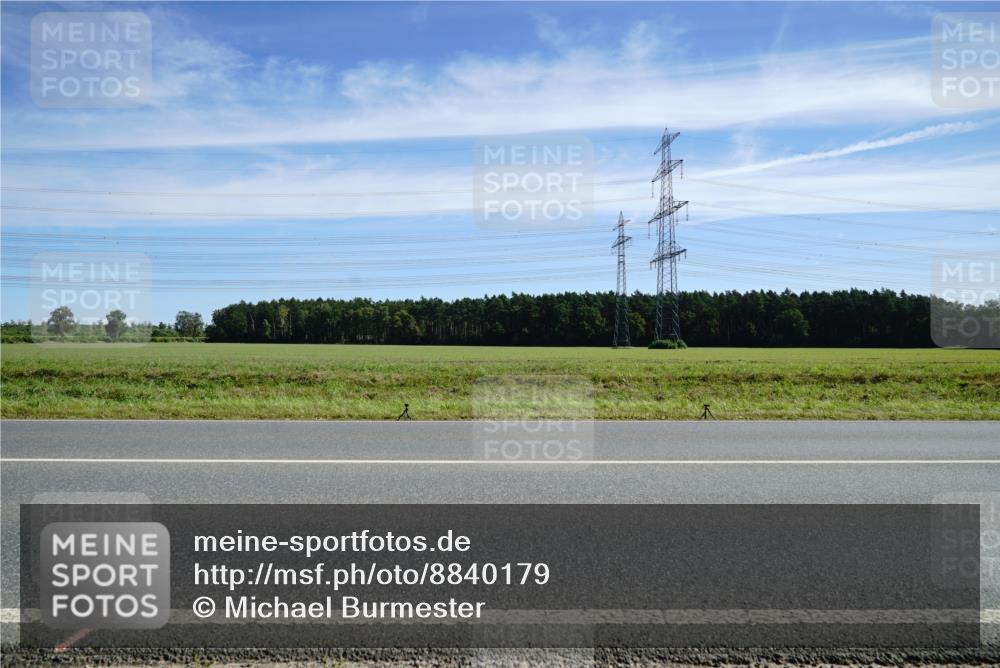 07.09.2025 - 19. Norderstedt Triathlon Michael Burmester http://msf.ph/oto/8840179 07.09.2025 12:18:39 Radfahren 260, 1234 meine-sportfotos.de