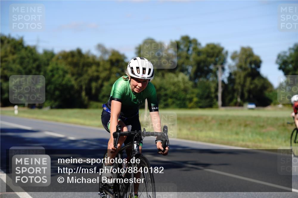 07.09.2025 - 19. Norderstedt Triathlon Michael Burmester http://msf.ph/oto/8840182 07.09.2025 14:53:52 Radfahren 448, 1000, 1493, 1505 meine-sportfotos.de