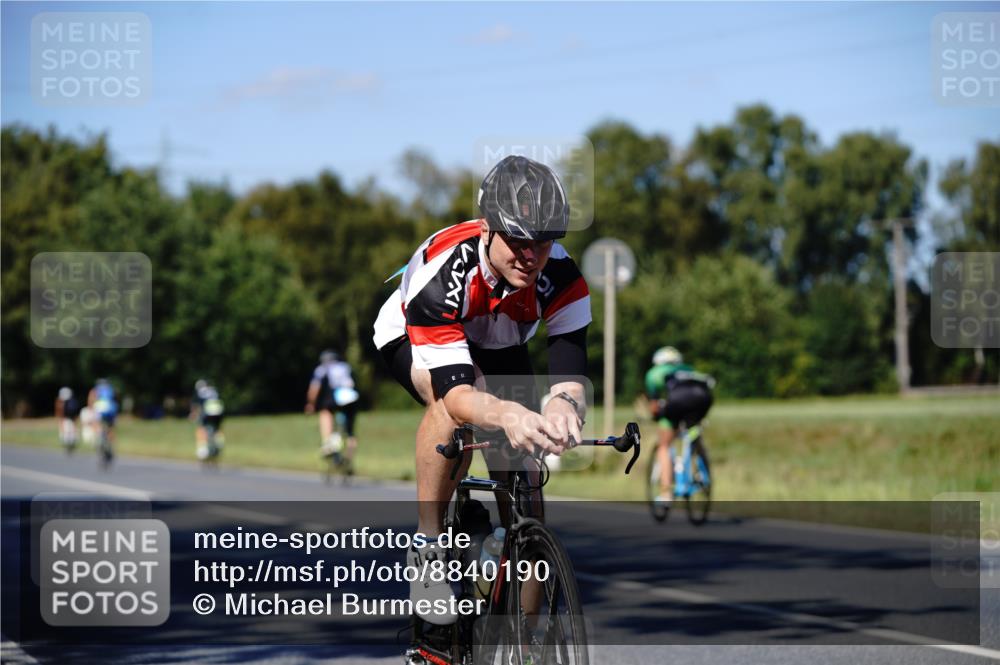 07.09.2025 - 19. Norderstedt Triathlon Michael Burmester http://msf.ph/oto/8840190 07.09.2025 14:54:11 Radfahren 427 meine-sportfotos.de