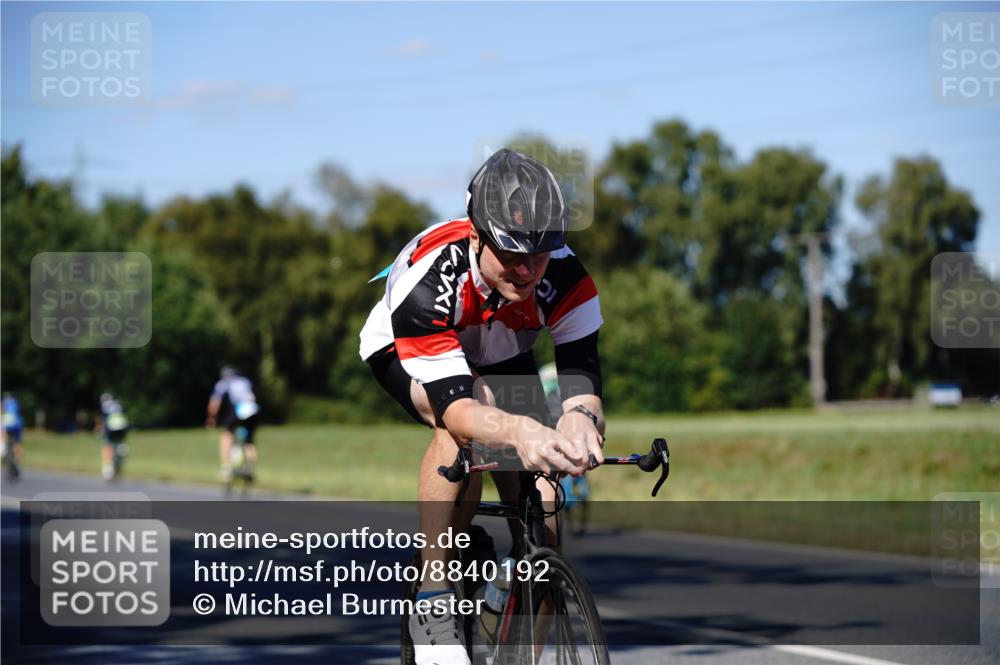 07.09.2025 - 19. Norderstedt Triathlon Michael Burmester http://msf.ph/oto/8840192 07.09.2025 14:54:12 Radfahren 427 meine-sportfotos.de