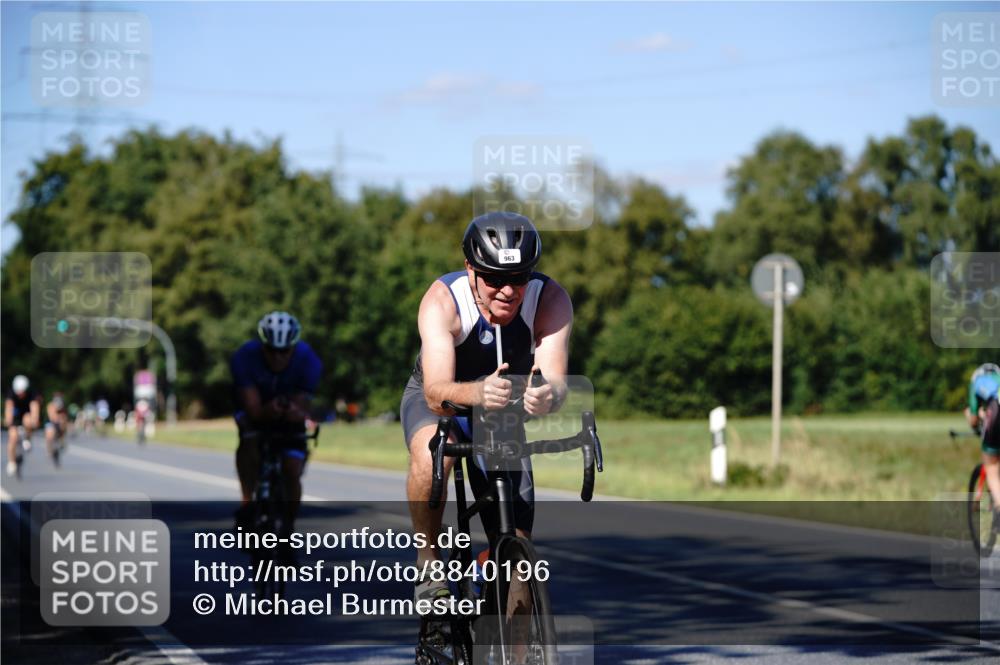 07.09.2025 - 19. Norderstedt Triathlon Michael Burmester http://msf.ph/oto/8840196 07.09.2025 14:54:23 Radfahren 963, 1012 meine-sportfotos.de
