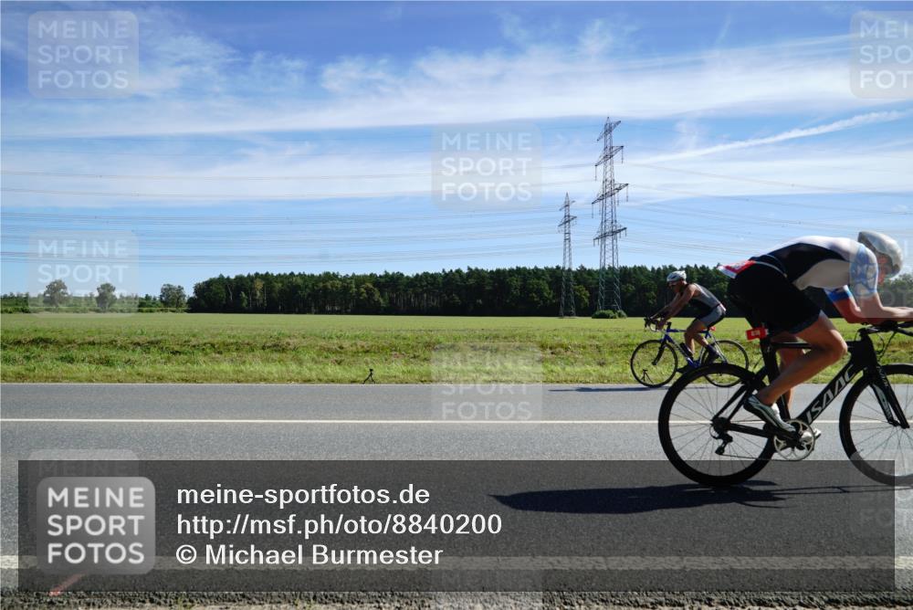 07.09.2025 - 19. Norderstedt Triathlon Michael Burmester http://msf.ph/oto/8840200 07.09.2025 12:18:54 Radfahren 838 meine-sportfotos.de