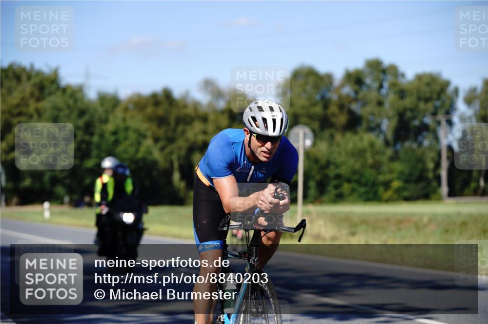 07.09.2025 - 19. Norderstedt Triathlon Michael Burmester http://msf.ph/oto/8840203 07.09.2025 14:54:24 Radfahren 411, 963, 1012 meine-sportfotos.de