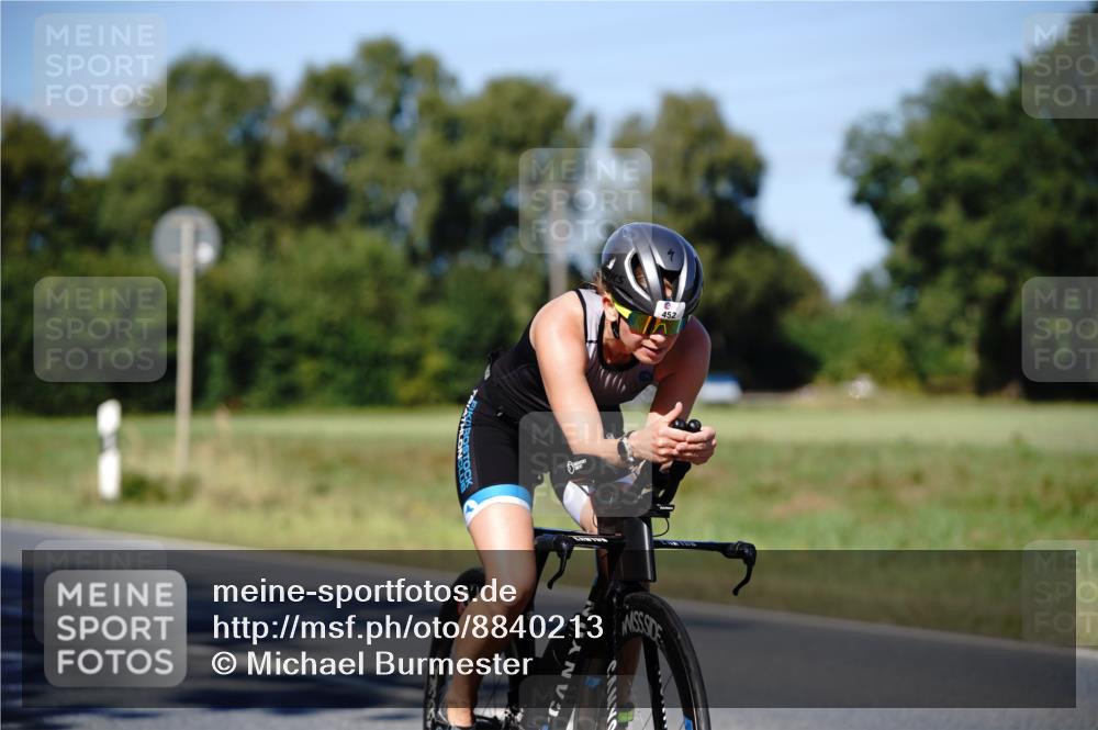 07.09.2025 - 19. Norderstedt Triathlon Michael Burmester http://msf.ph/oto/8840213 07.09.2025 14:54:28 Radfahren 411, 452 meine-sportfotos.de