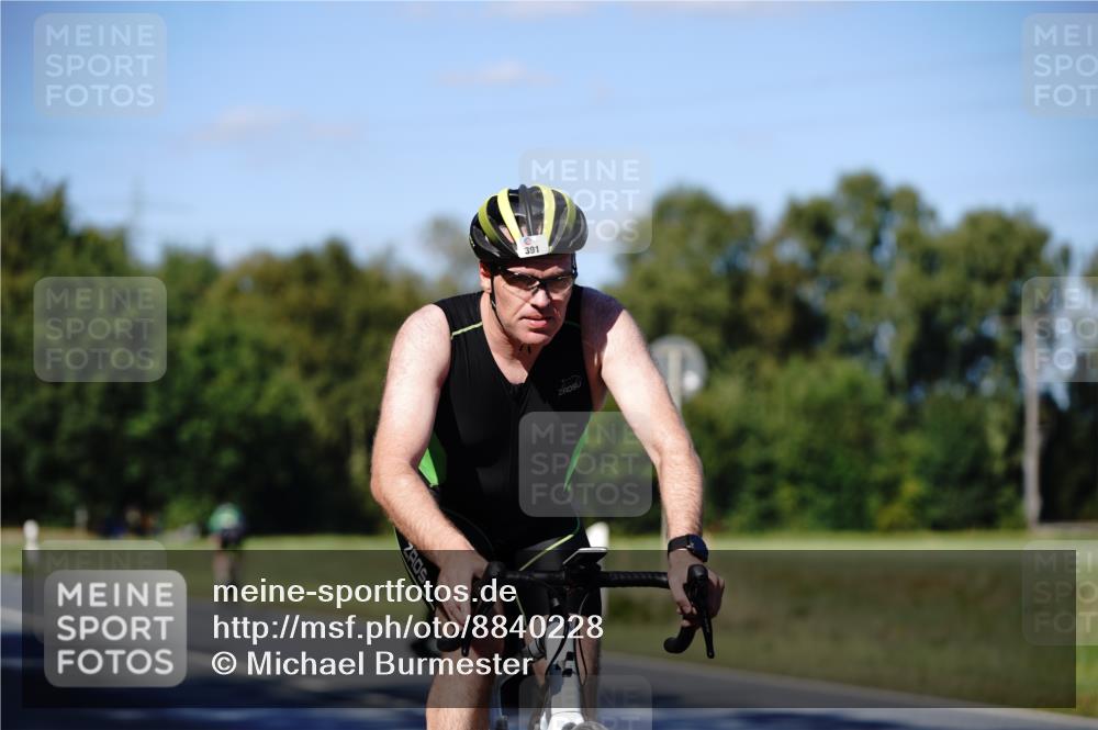 07.09.2025 - 19. Norderstedt Triathlon Michael Burmester http://msf.ph/oto/8840228 07.09.2025 14:54:40 Radfahren 391, 437, 1503 meine-sportfotos.de