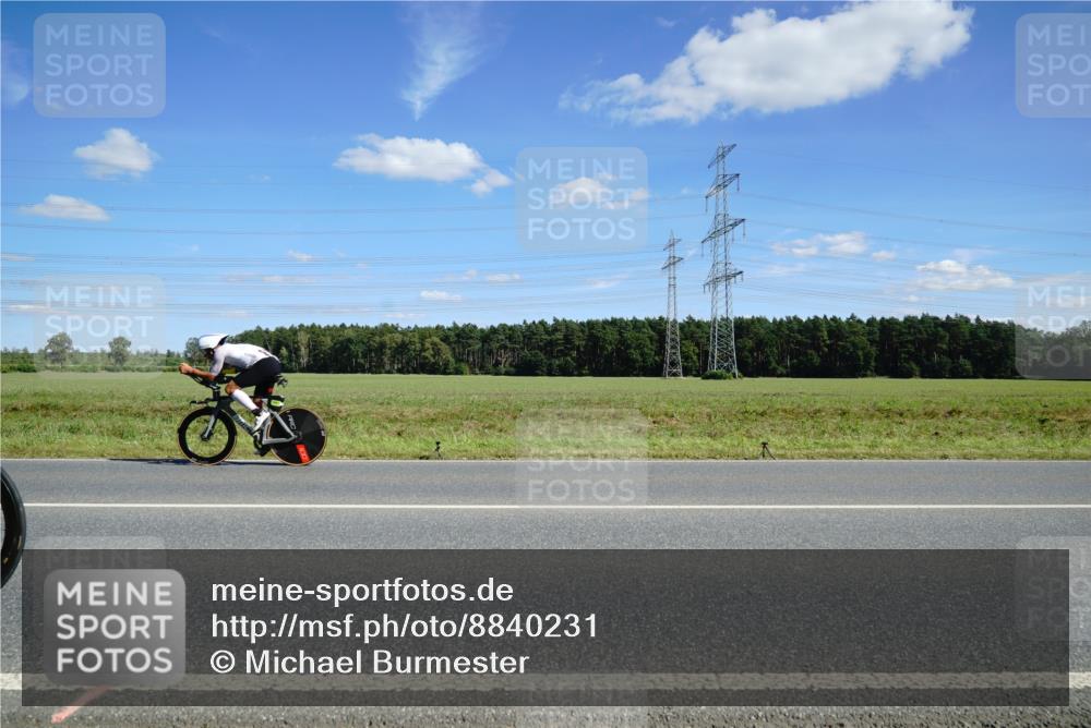 07.09.2025 - 19. Norderstedt Triathlon Michael Burmester http://msf.ph/oto/8840231 07.09.2025 14:26:58 Radfahren 450 meine-sportfotos.de