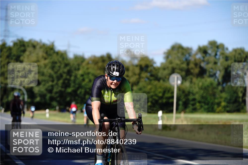 07.09.2025 - 19. Norderstedt Triathlon Michael Burmester http://msf.ph/oto/8840239 07.09.2025 14:54:58 Radfahren 454, 463, 464 meine-sportfotos.de