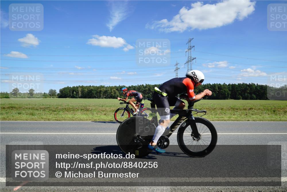 07.09.2025 - 19. Norderstedt Triathlon Michael Burmester http://msf.ph/oto/8840256 07.09.2025 14:27:03 Radfahren 969 meine-sportfotos.de