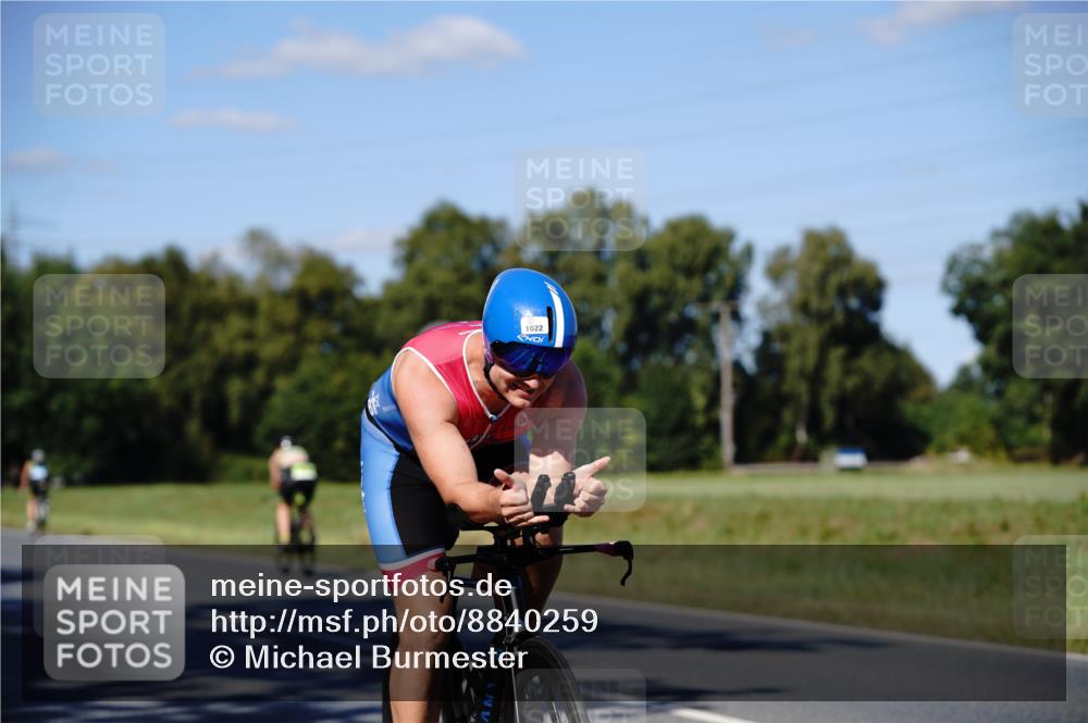 07.09.2025 - 19. Norderstedt Triathlon Michael Burmester http://msf.ph/oto/8840259 07.09.2025 14:55:32 Radfahren 1022 meine-sportfotos.de