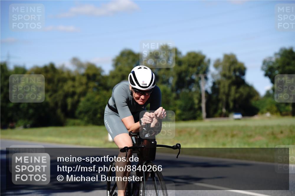 07.09.2025 - 19. Norderstedt Triathlon Michael Burmester http://msf.ph/oto/8840266 07.09.2025 14:55:47 Radfahren 1508 meine-sportfotos.de