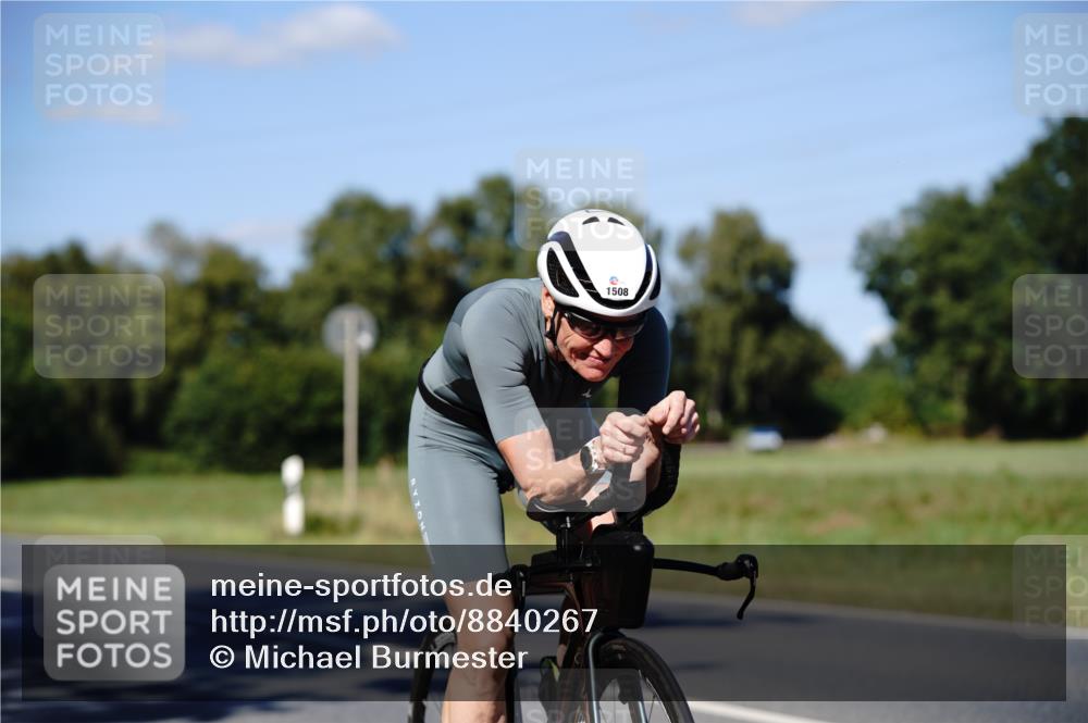 07.09.2025 - 19. Norderstedt Triathlon Michael Burmester http://msf.ph/oto/8840267 07.09.2025 14:55:47 Radfahren 1508 meine-sportfotos.de
