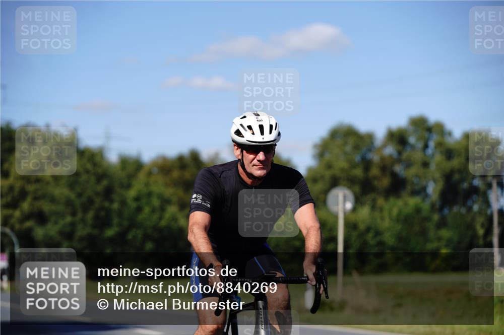 07.09.2025 - 19. Norderstedt Triathlon Michael Burmester http://msf.ph/oto/8840269 07.09.2025 14:56:08 Radfahren 400 meine-sportfotos.de
