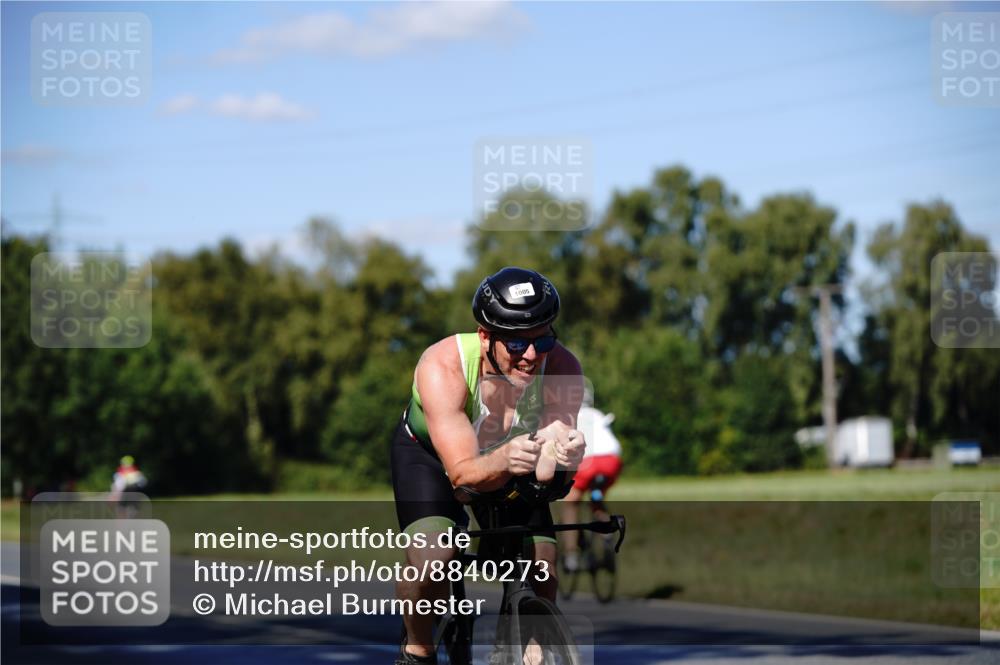 07.09.2025 - 19. Norderstedt Triathlon Michael Burmester http://msf.ph/oto/8840273 07.09.2025 14:56:13 Radfahren 1005 meine-sportfotos.de