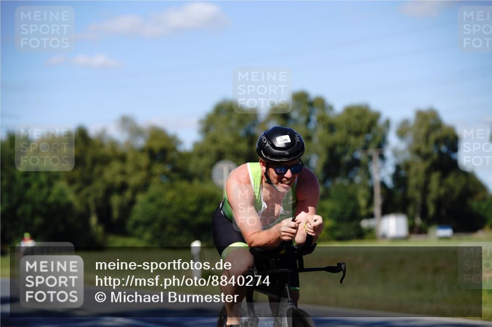 07.09.2025 - 19. Norderstedt Triathlon Michael Burmester http://msf.ph/oto/8840274 07.09.2025 14:56:13 Radfahren 1005 meine-sportfotos.de
