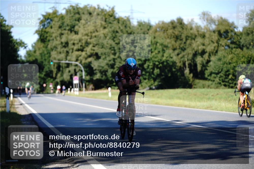 07.09.2025 - 19. Norderstedt Triathlon Michael Burmester http://msf.ph/oto/8840279 07.09.2025 14:56:31 Radfahren 438 meine-sportfotos.de