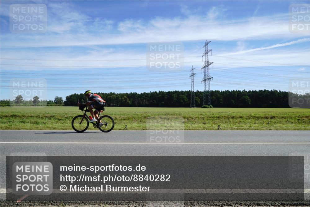 07.09.2025 - 19. Norderstedt Triathlon Michael Burmester http://msf.ph/oto/8840282 07.09.2025 12:19:37 Radfahren 811, 852, 1392 meine-sportfotos.de