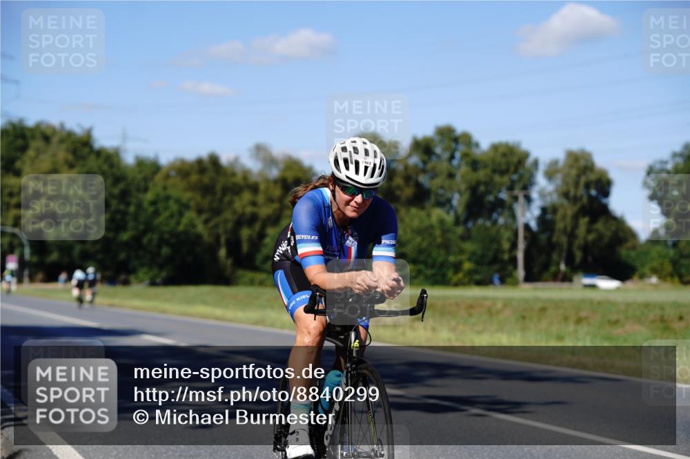 07.09.2025 - 19. Norderstedt Triathlon Michael Burmester http://msf.ph/oto/8840299 07.09.2025 14:56:53 Radfahren 473, 1447, 1474 meine-sportfotos.de