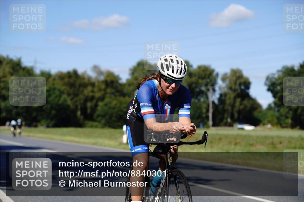 07.09.2025 - 19. Norderstedt Triathlon Michael Burmester http://msf.ph/oto/8840301 07.09.2025 14:56:53 Radfahren 473, 1447, 1474 meine-sportfotos.de