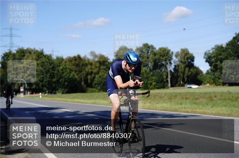07.09.2025 - 19. Norderstedt Triathlon Michael Burmester http://msf.ph/oto/8840307 07.09.2025 14:57:01 Radfahren 1408, 1511 meine-sportfotos.de