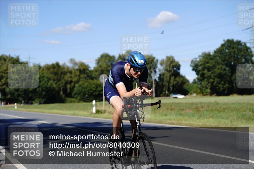 07.09.2025 - 19. Norderstedt Triathlon Michael Burmester http://msf.ph/oto/8840309 07.09.2025 14:57:01 Radfahren 1408, 1511 meine-sportfotos.de