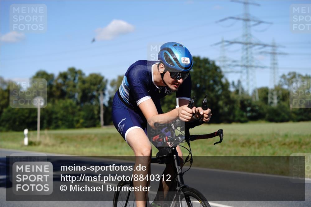 07.09.2025 - 19. Norderstedt Triathlon Michael Burmester http://msf.ph/oto/8840312 07.09.2025 14:57:01 Radfahren 1408, 1511 meine-sportfotos.de