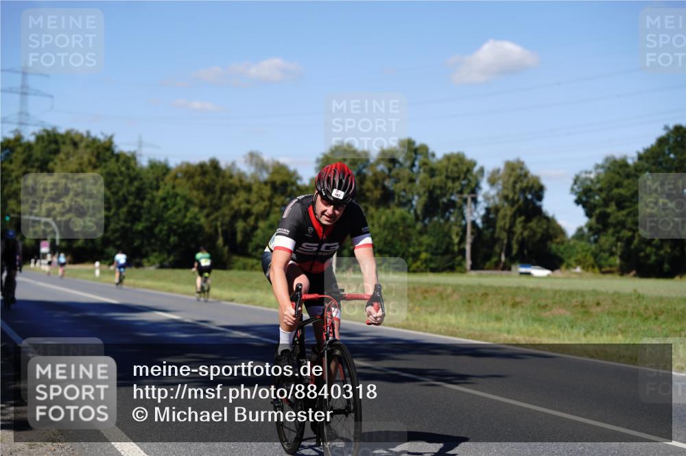 07.09.2025 - 19. Norderstedt Triathlon Michael Burmester http://msf.ph/oto/8840318 07.09.2025 14:57:15 Radfahren 395, 987 meine-sportfotos.de