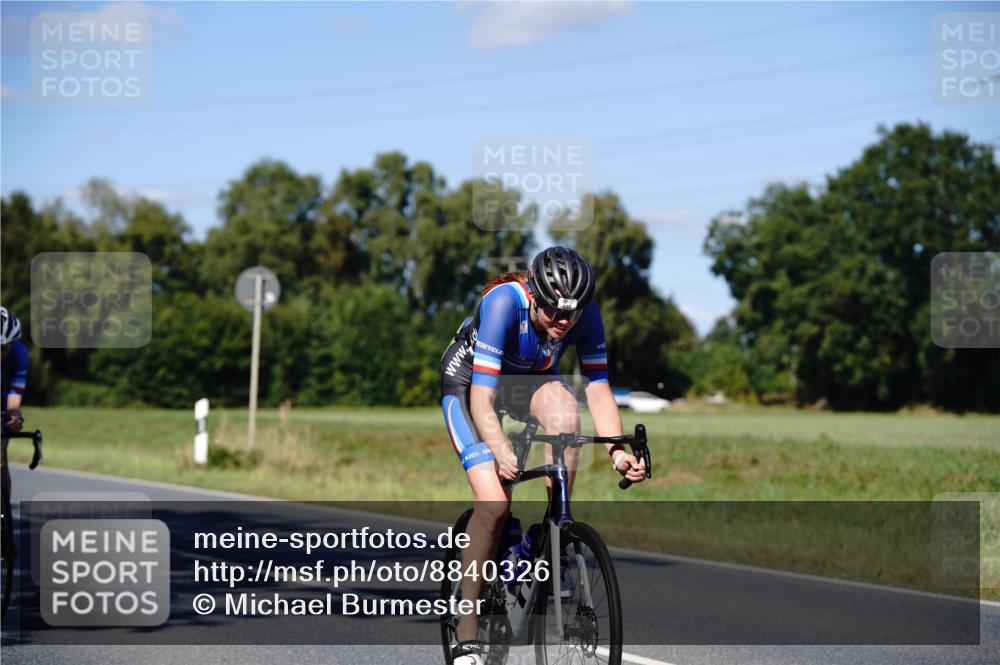 07.09.2025 - 19. Norderstedt Triathlon Michael Burmester http://msf.ph/oto/8840326 07.09.2025 14:57:21 Radfahren 479, 480 meine-sportfotos.de