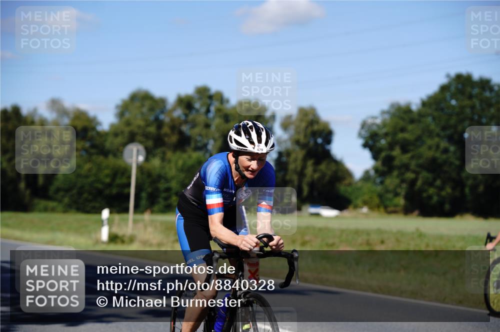 07.09.2025 - 19. Norderstedt Triathlon Michael Burmester http://msf.ph/oto/8840328 07.09.2025 14:57:22 Radfahren 479, 480 meine-sportfotos.de