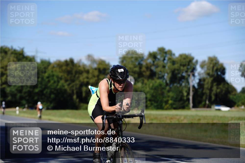 07.09.2025 - 19. Norderstedt Triathlon Michael Burmester http://msf.ph/oto/8840333 07.09.2025 14:57:26 Radfahren 387 meine-sportfotos.de