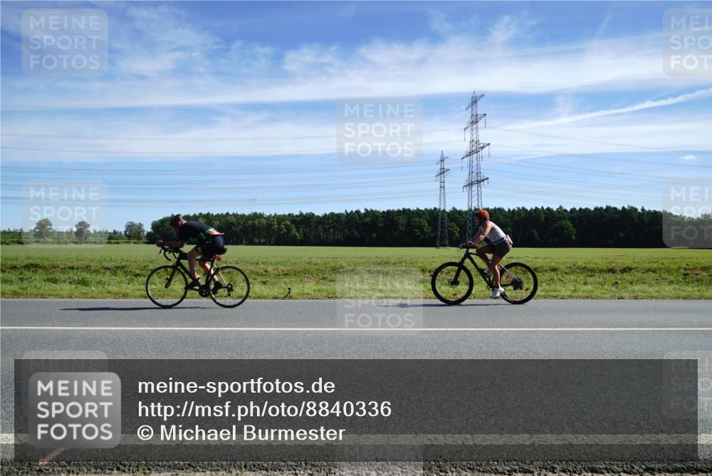 07.09.2025 - 19. Norderstedt Triathlon Michael Burmester http://msf.ph/oto/8840336 07.09.2025 12:20:03 Radfahren 767 meine-sportfotos.de