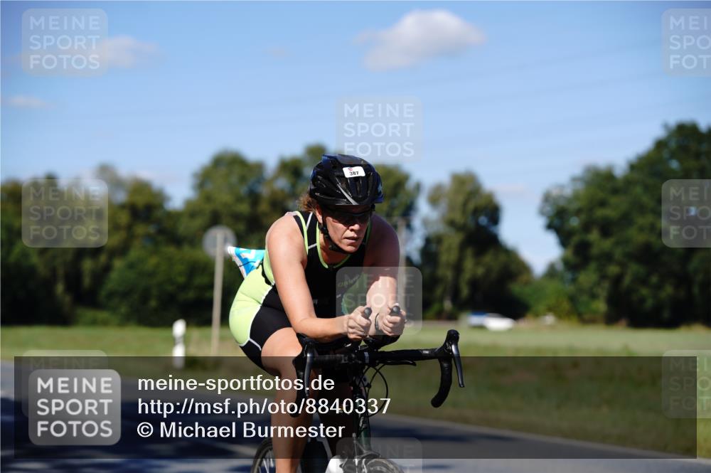 07.09.2025 - 19. Norderstedt Triathlon Michael Burmester http://msf.ph/oto/8840337 07.09.2025 14:57:26 Radfahren 387 meine-sportfotos.de