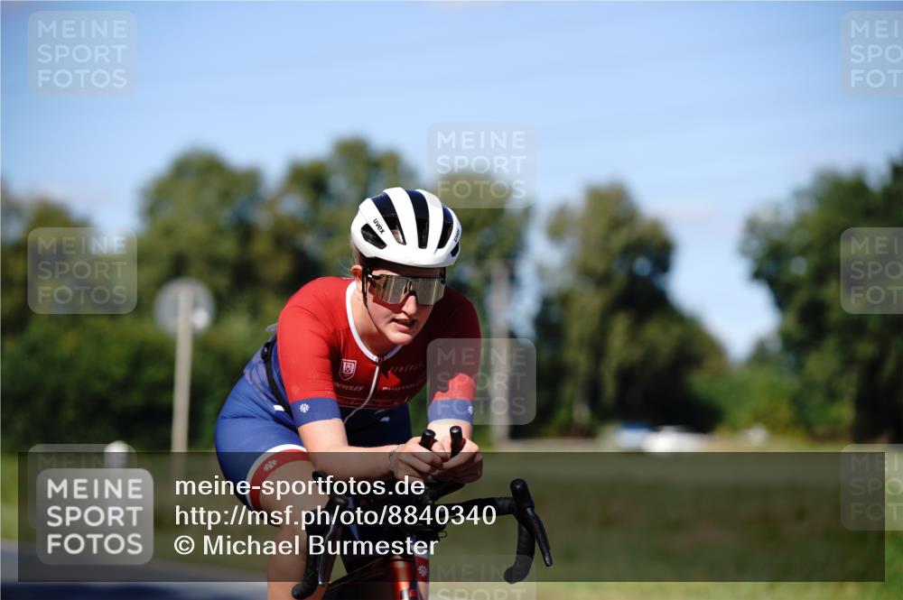 07.09.2025 - 19. Norderstedt Triathlon Michael Burmester http://msf.ph/oto/8840340 07.09.2025 14:57:31 Radfahren 1498 meine-sportfotos.de