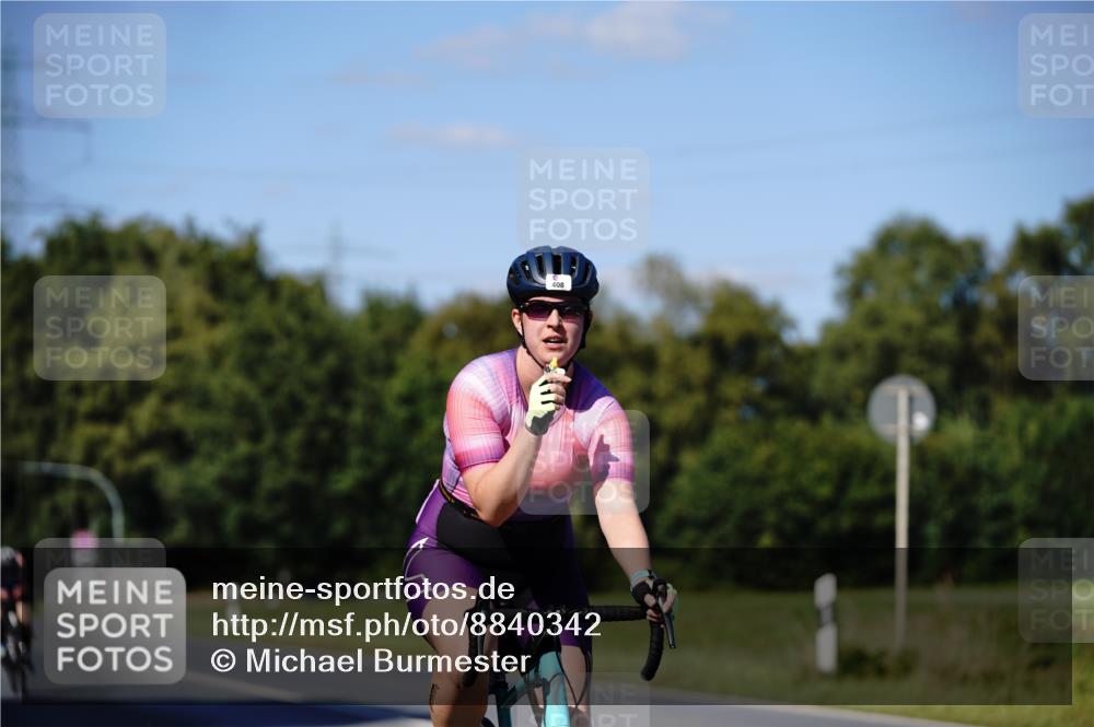 07.09.2025 - 19. Norderstedt Triathlon Michael Burmester http://msf.ph/oto/8840342 07.09.2025 14:57:37 Radfahren 408, 967 meine-sportfotos.de